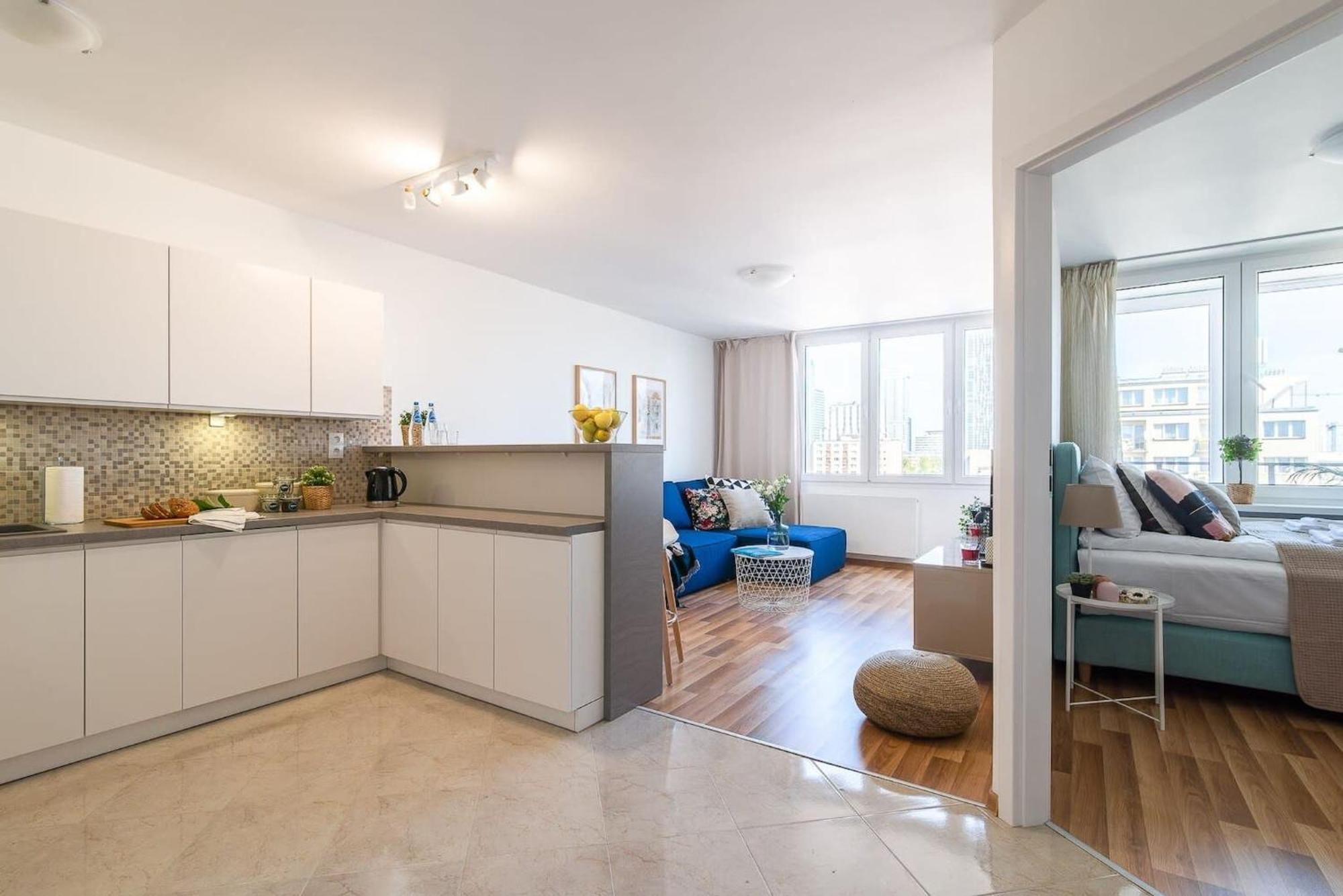 Navy Aesthetic Apartment With Balcony By Noclegi Renters วอร์ซอ ภายนอก รูปภาพ