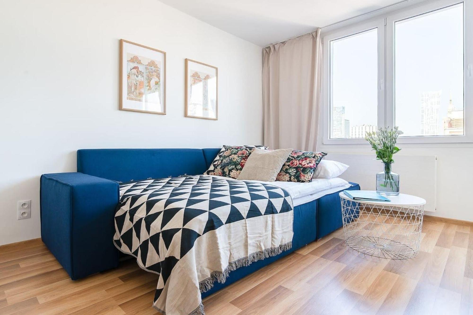 Navy Aesthetic Apartment With Balcony By Noclegi Renters วอร์ซอ ภายนอก รูปภาพ